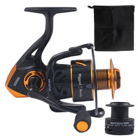 Reel - RR 6000 Big Fish Spin Reel. Smooth strong durable salt protected. 4+1 bearing. Spare spool + bag